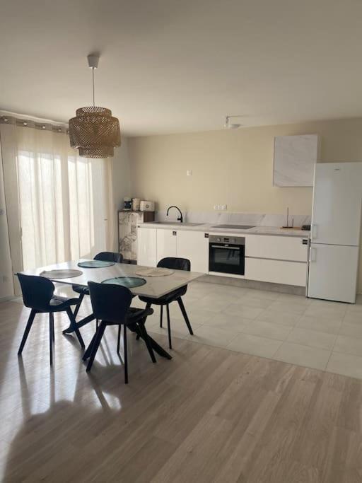 Maison By Sana Proche Du Lac Châtellerault Extérieur photo